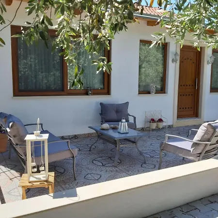 Anna - Maria Luxury