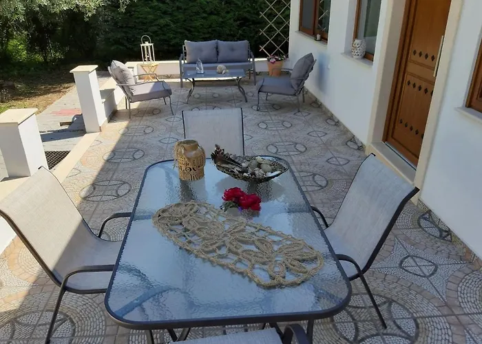 Anna - Maria Luxury Ferienhaus